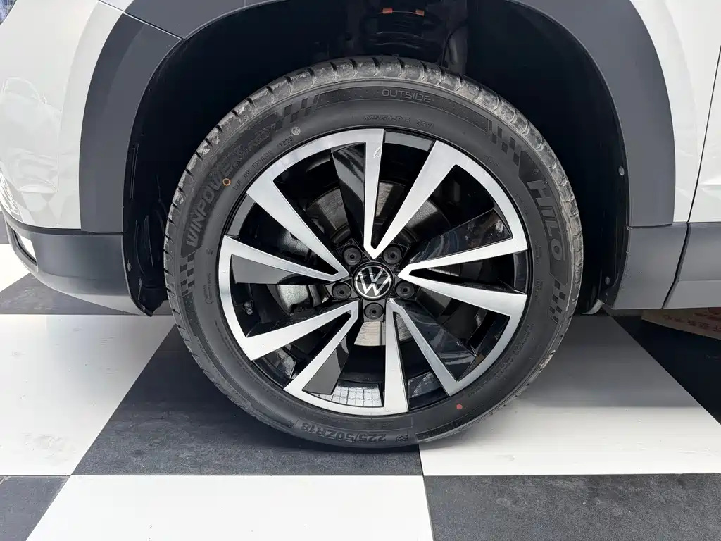 Volkswagen Tharu — фото 4