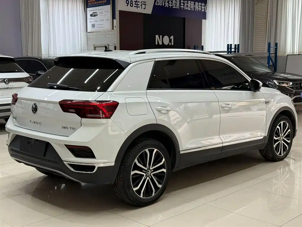 Volkswagen T-Roc — фото 4