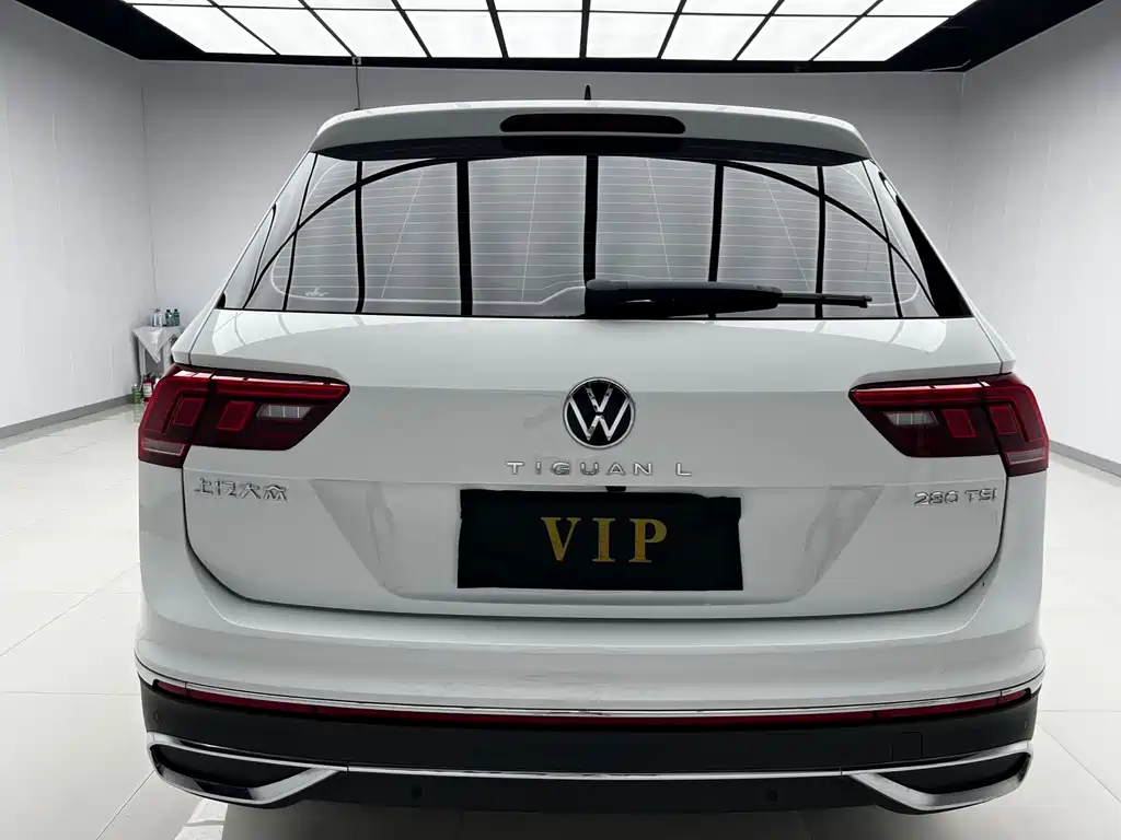 Volkswagen Tiguan L — фото 4
