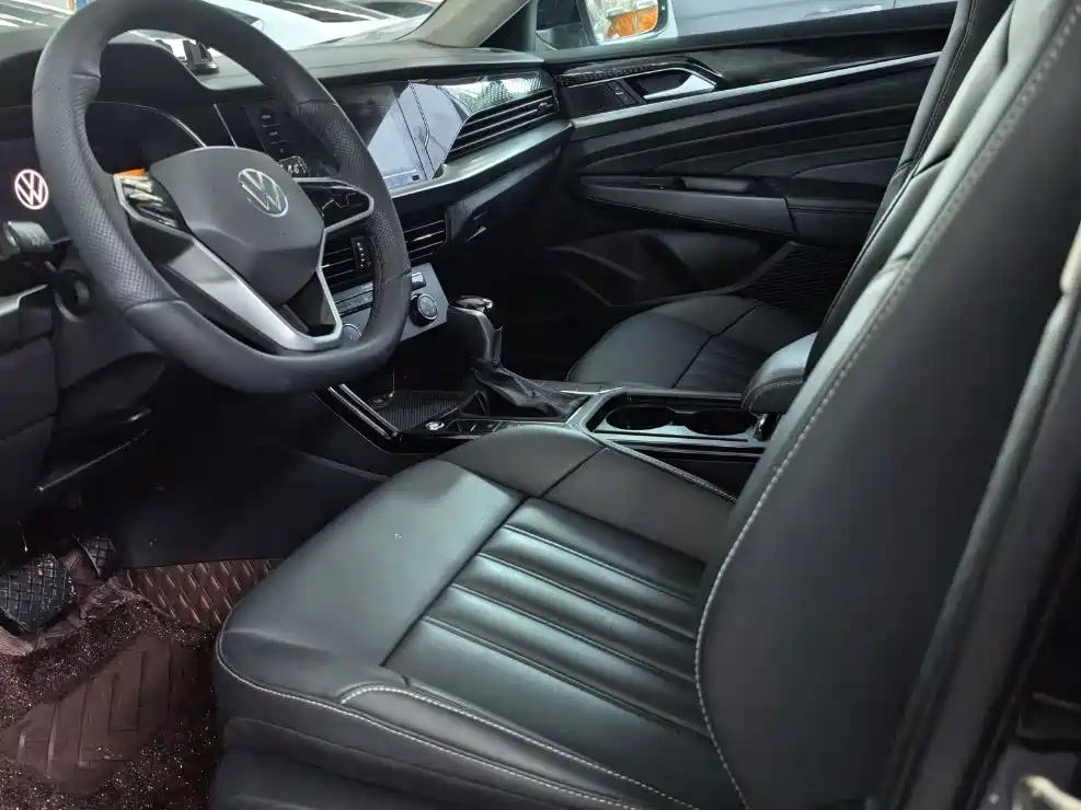 Volkswagen Passat — фото 7