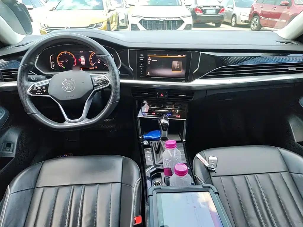 Volkswagen Passat — фото 10