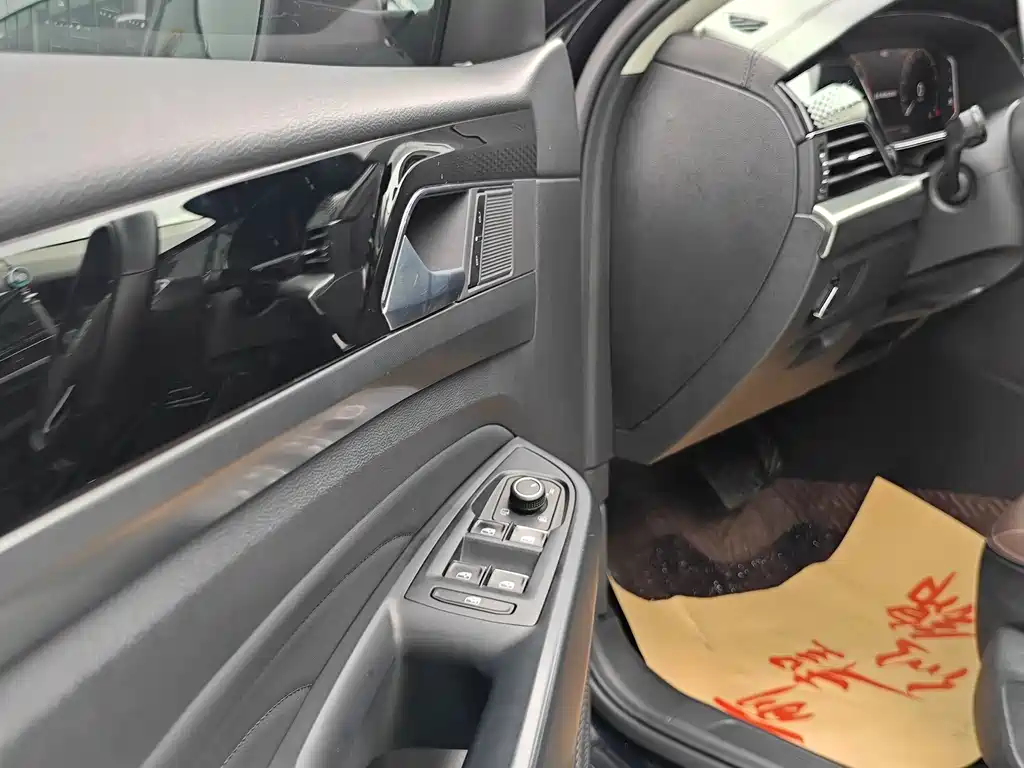 Volkswagen Passat — фото 13
