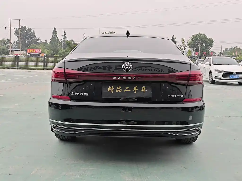 Volkswagen Passat — фото 18