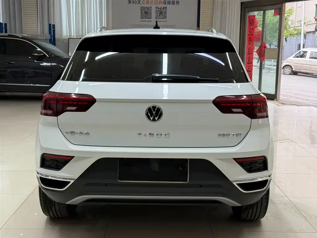 Volkswagen T-Roc — фото 5