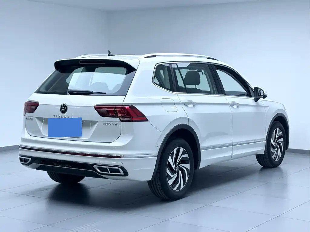 Volkswagen Tiguan L — фото 5