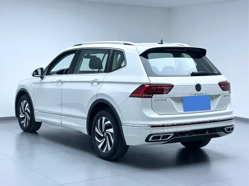 Volkswagen Tiguan L — фото 7
