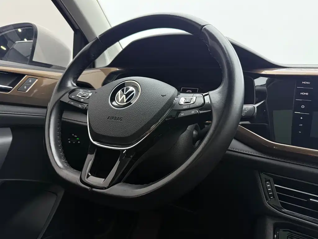 Volkswagen Tharu — фото 13