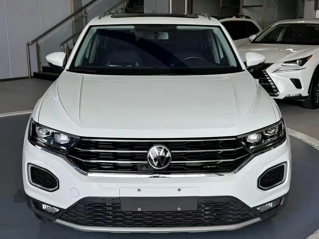 Volkswagen T-Roc — фото 2