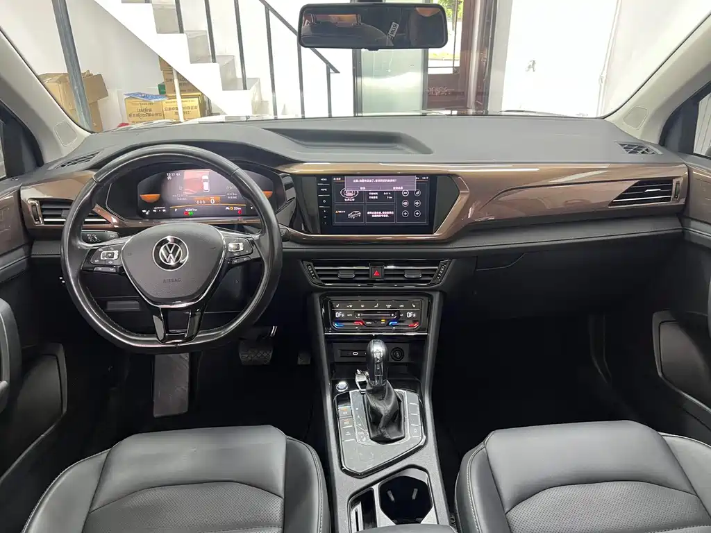 Volkswagen Tharu — фото 19