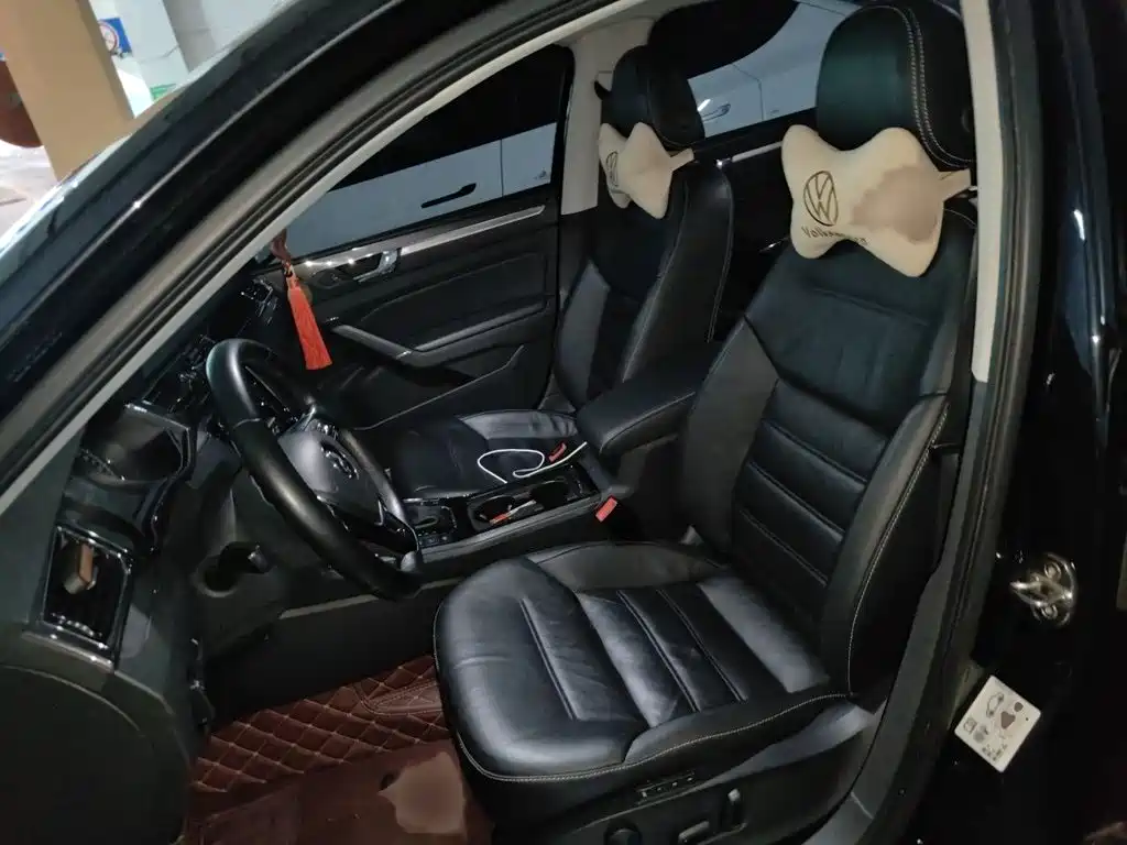 Volkswagen Passat — фото 8