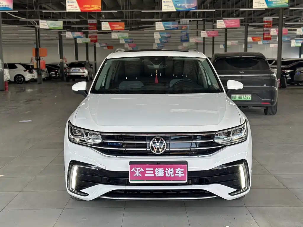 Volkswagen Tiguan L PHEV — фото 2