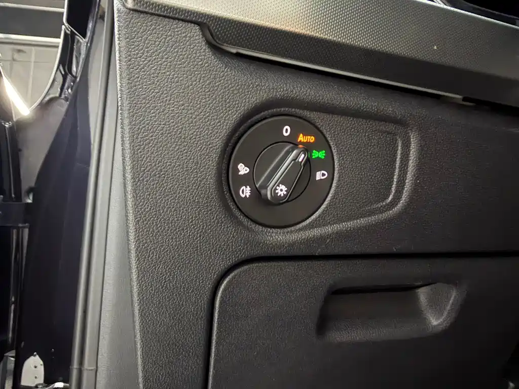 Volkswagen Passat — фото 16
