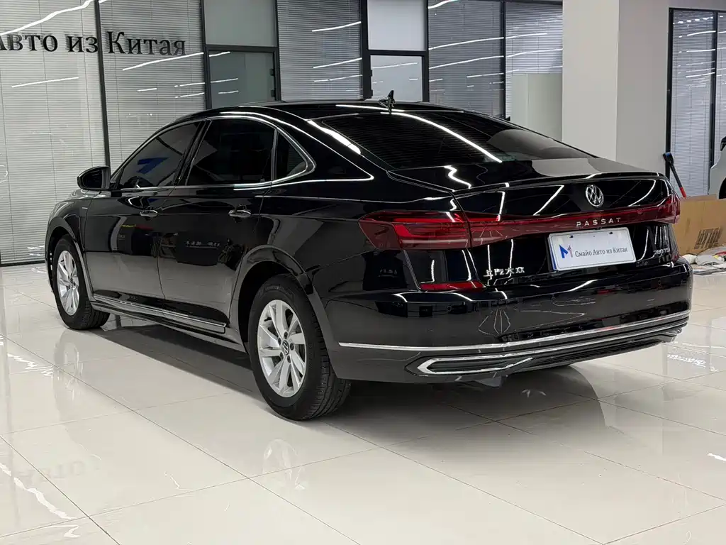 Volkswagen Passat — фото 4