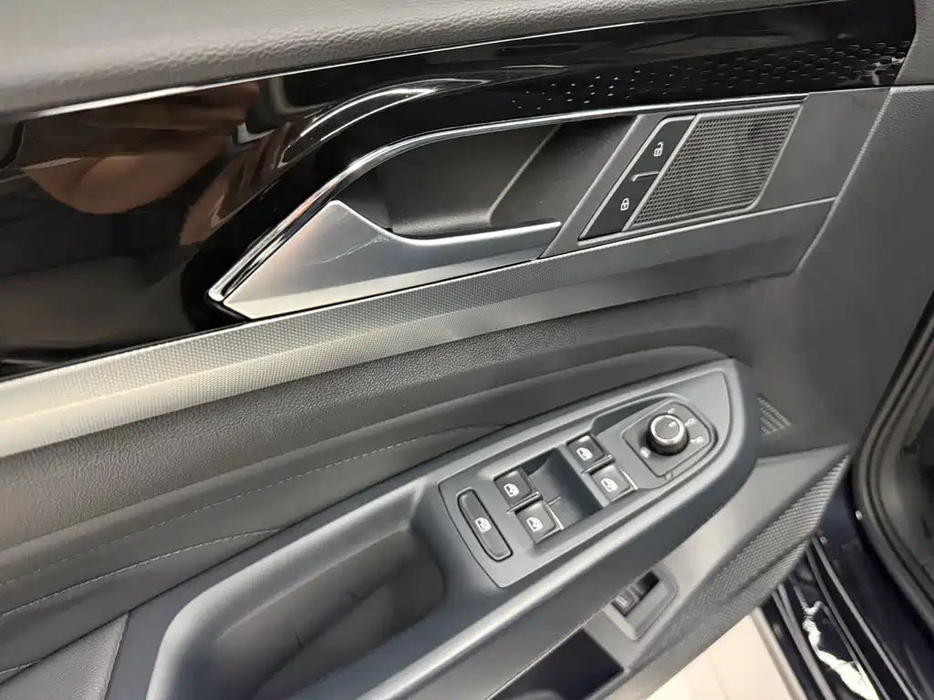Volkswagen Passat — фото 8