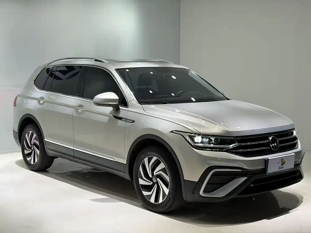Volkswagen Tiguan L — фото 3