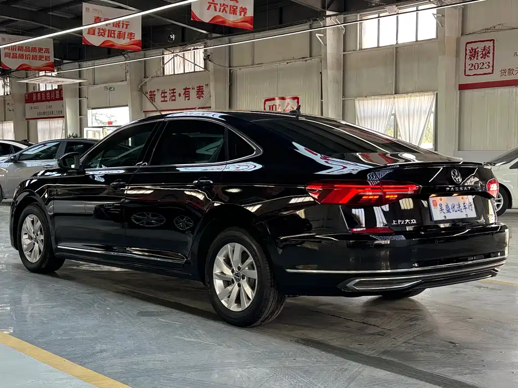 Volkswagen Passat — фото 7