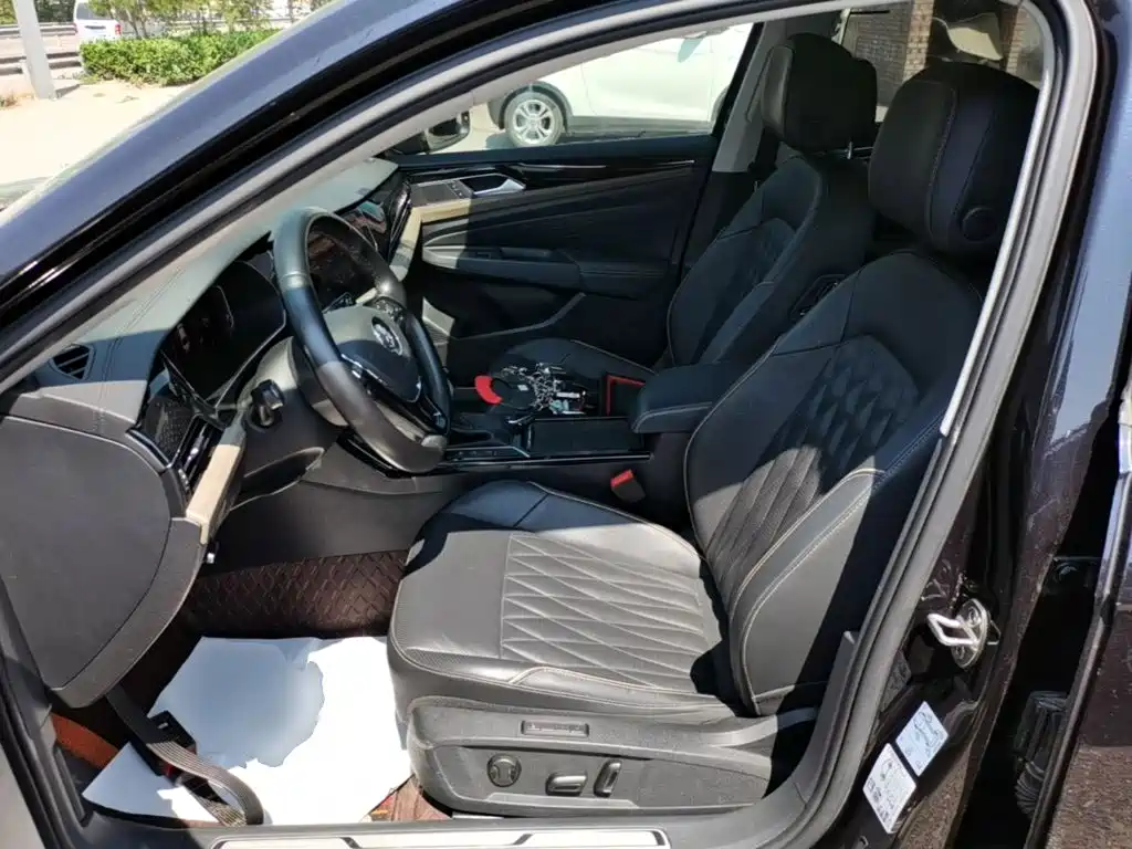 Volkswagen Passat — фото 15