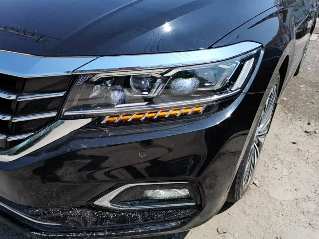 Volkswagen Passat — фото 24