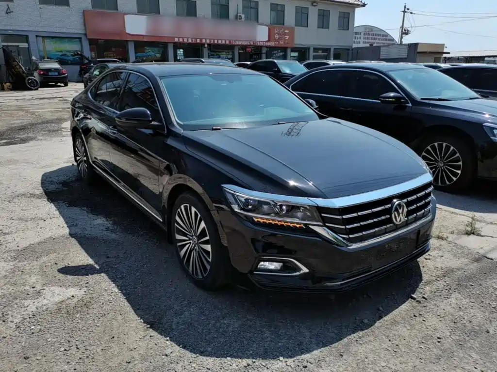 Volkswagen Passat — фото 4