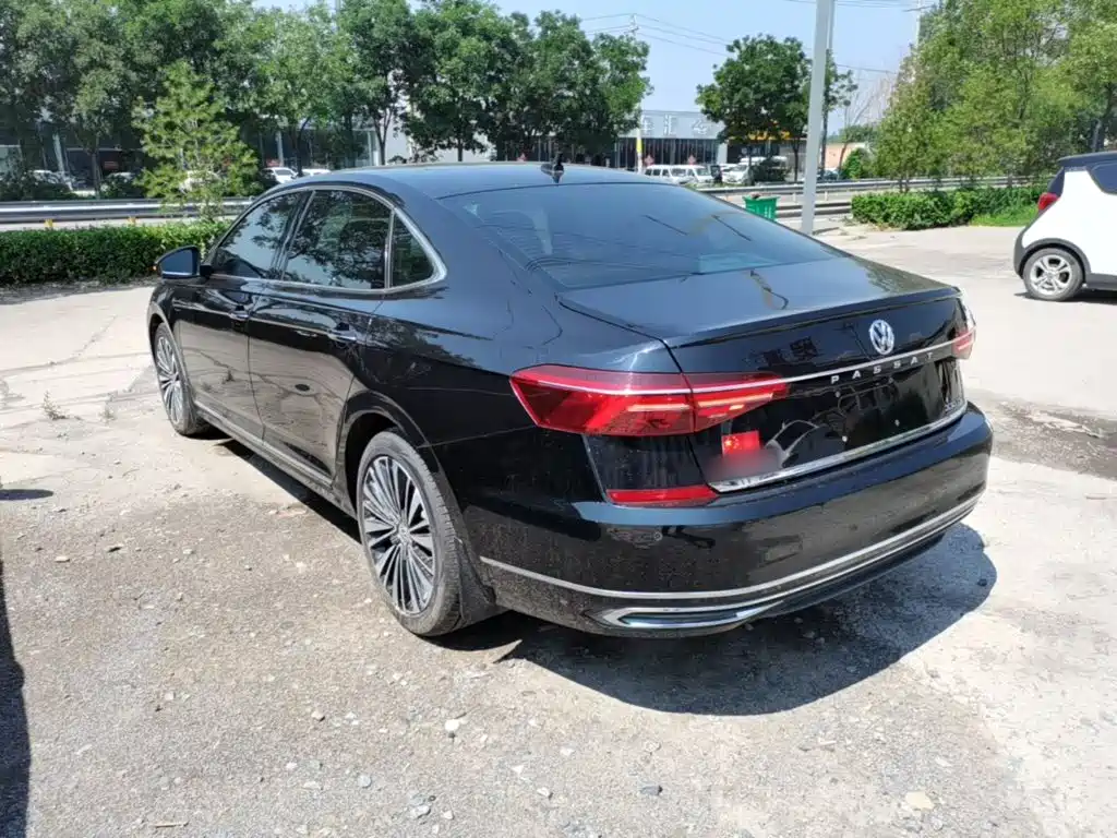 Volkswagen Passat — фото 5