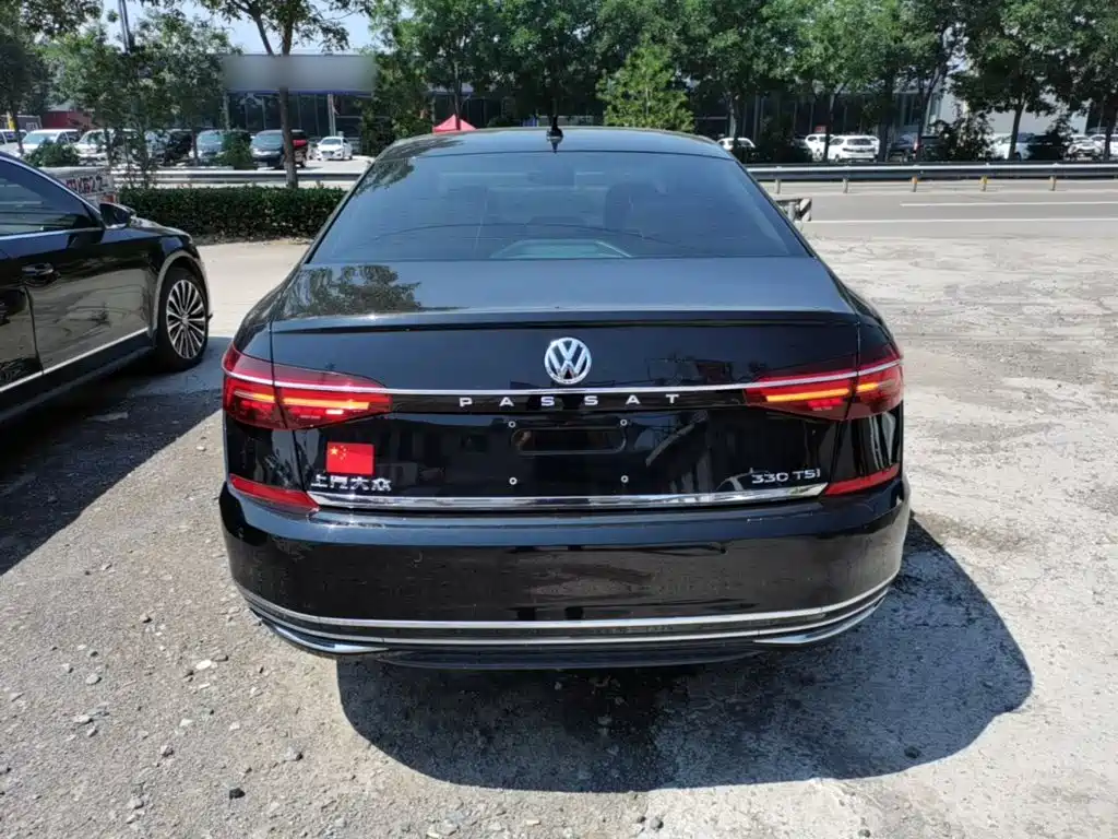 Volkswagen Passat — фото 6
