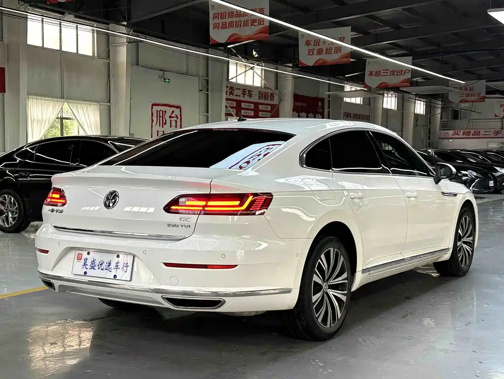 Volkswagen CC — фото 6