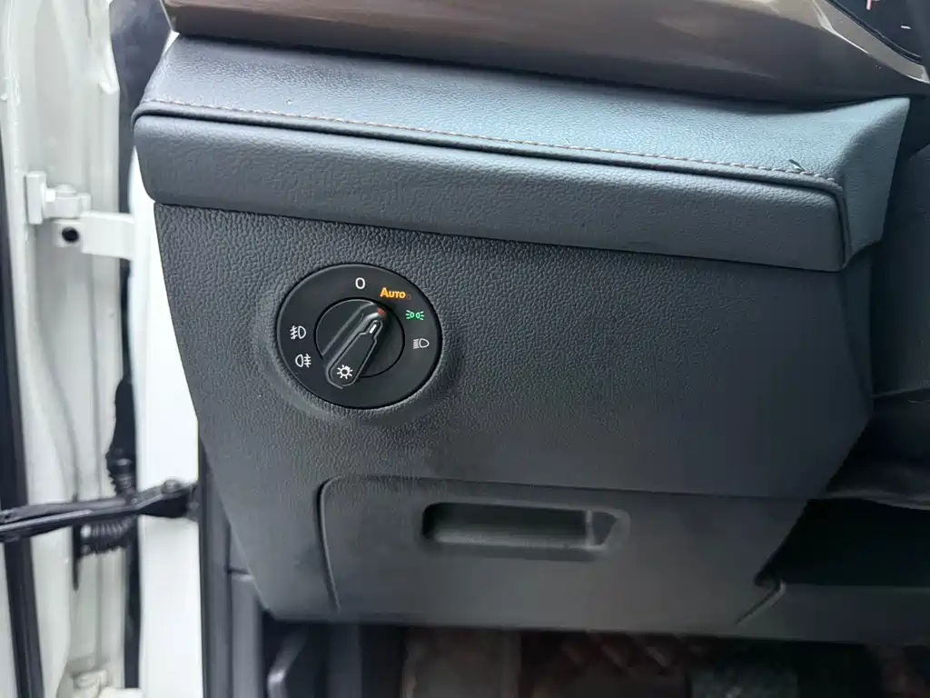 Volkswagen Tharu — фото 17