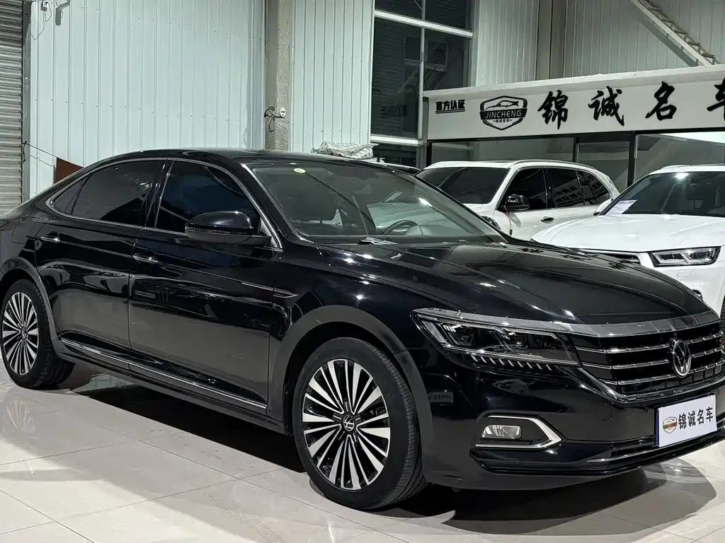 Volkswagen Passat — фото 3