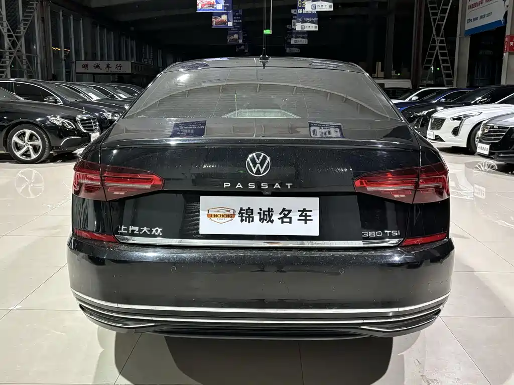 Volkswagen Passat — фото 5