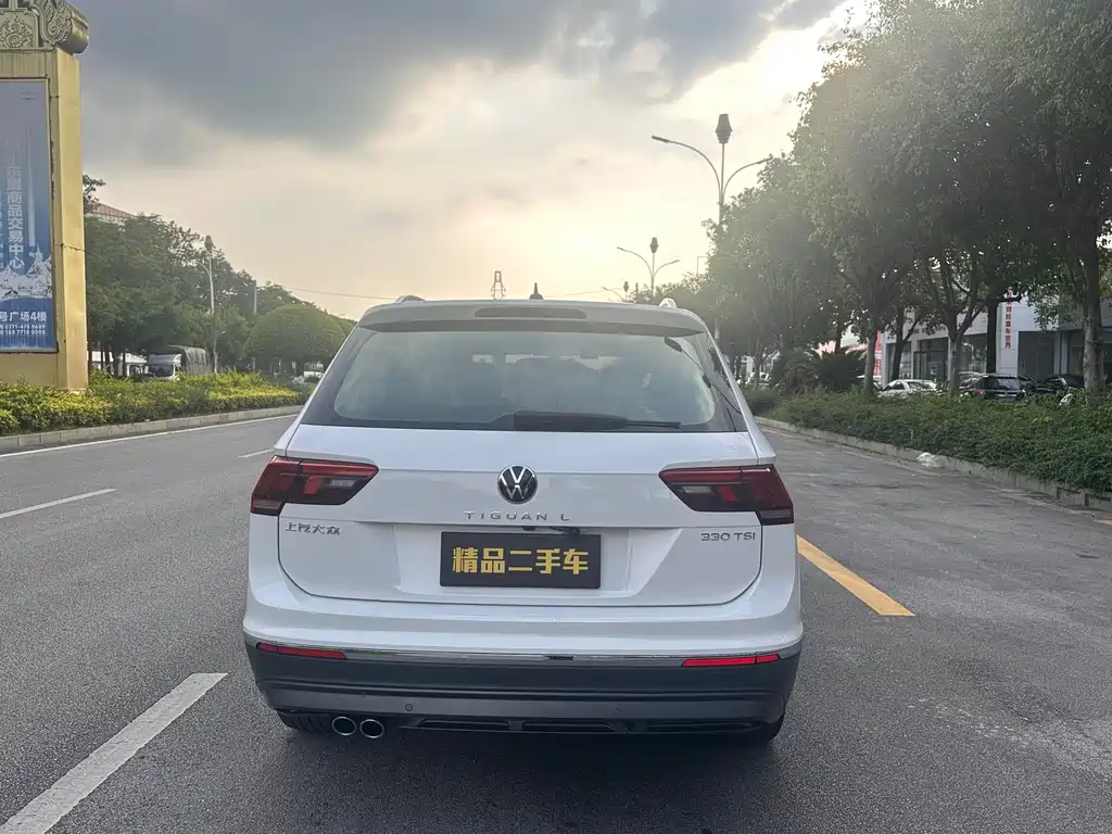 Volkswagen Tiguan L — фото 17