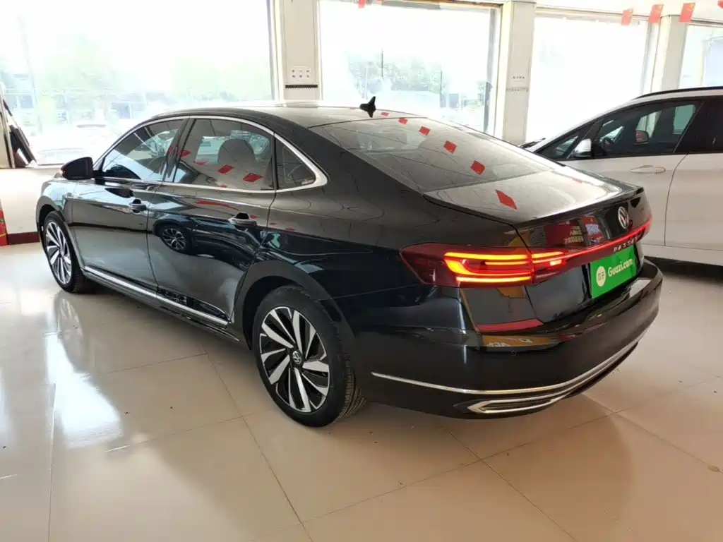 Volkswagen Passat — фото 5
