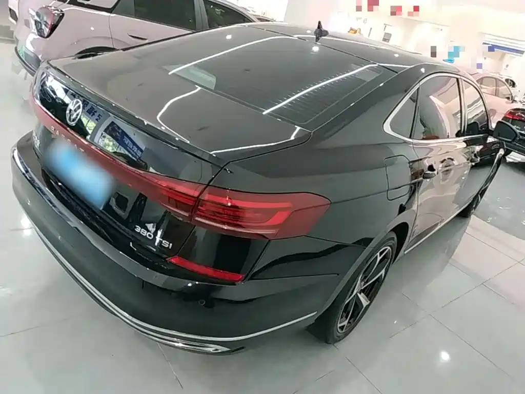 Volkswagen Passat — фото 7