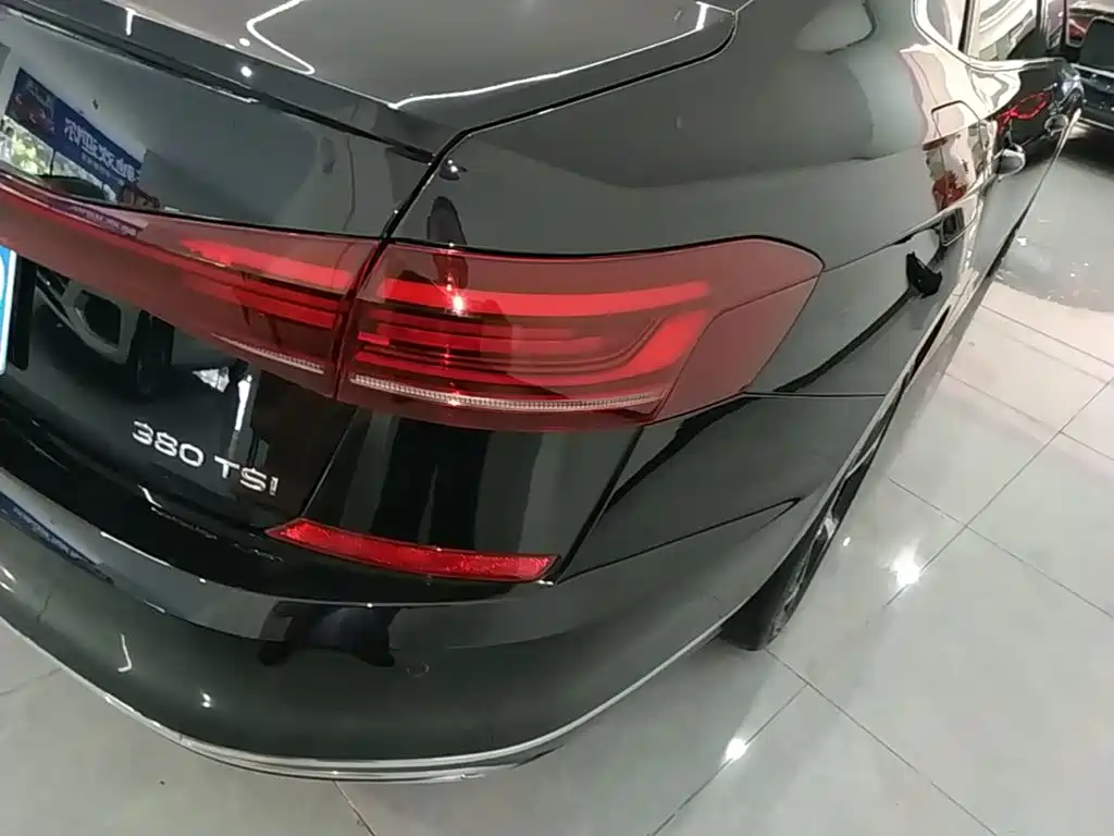 Volkswagen Passat — фото 8