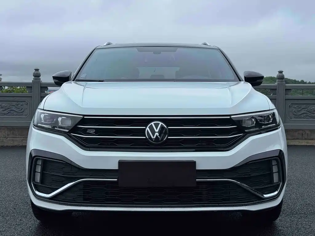 Volkswagen T-Roc — фото 2