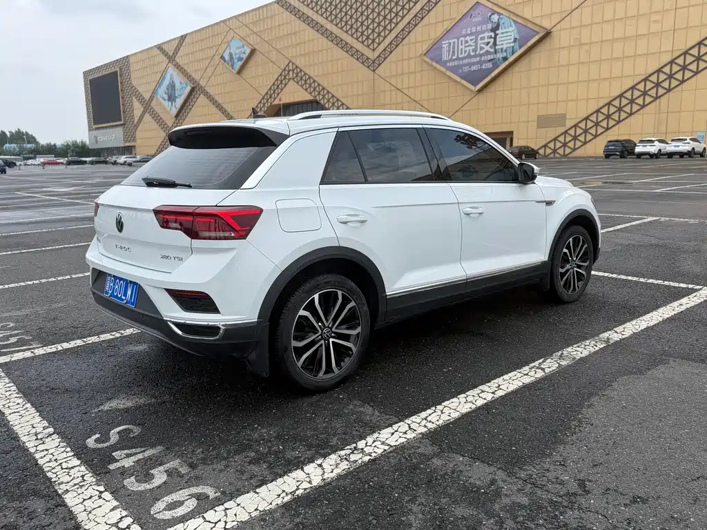 Volkswagen T-Roc — фото 4