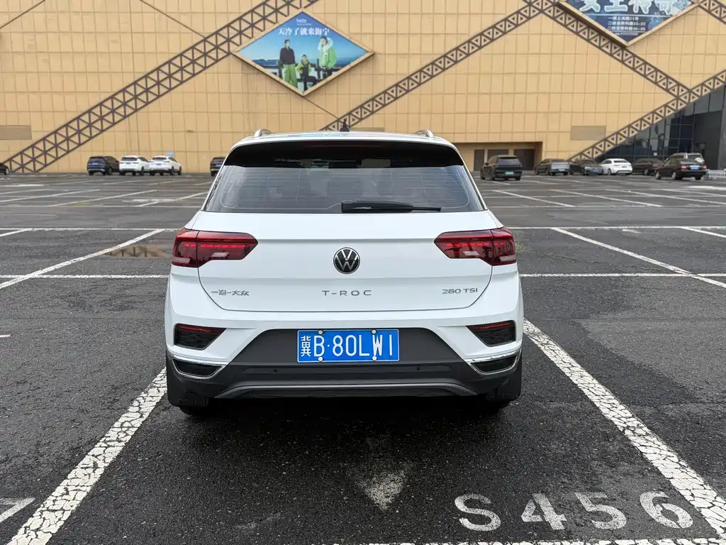 Volkswagen T-Roc — фото 5