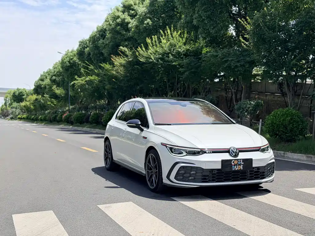 Volkswagen Golf GTI — фото 3