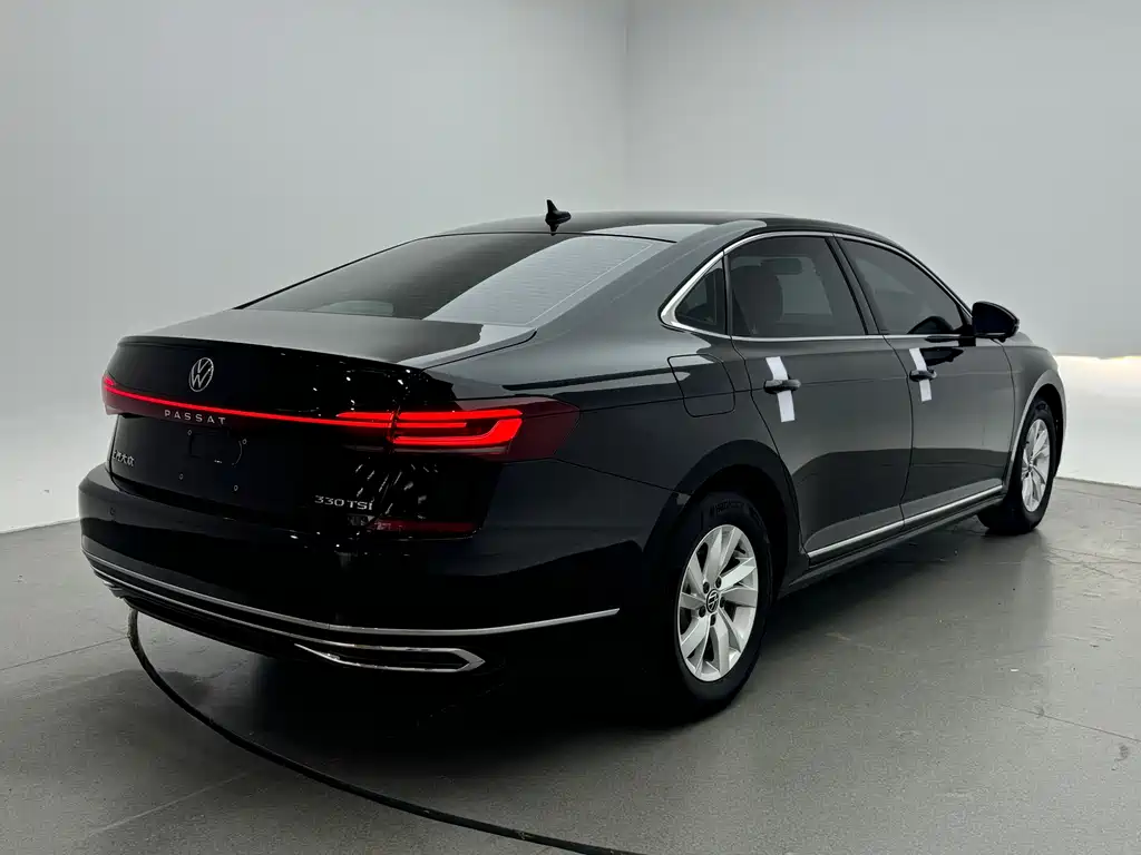 Volkswagen Passat — фото 6