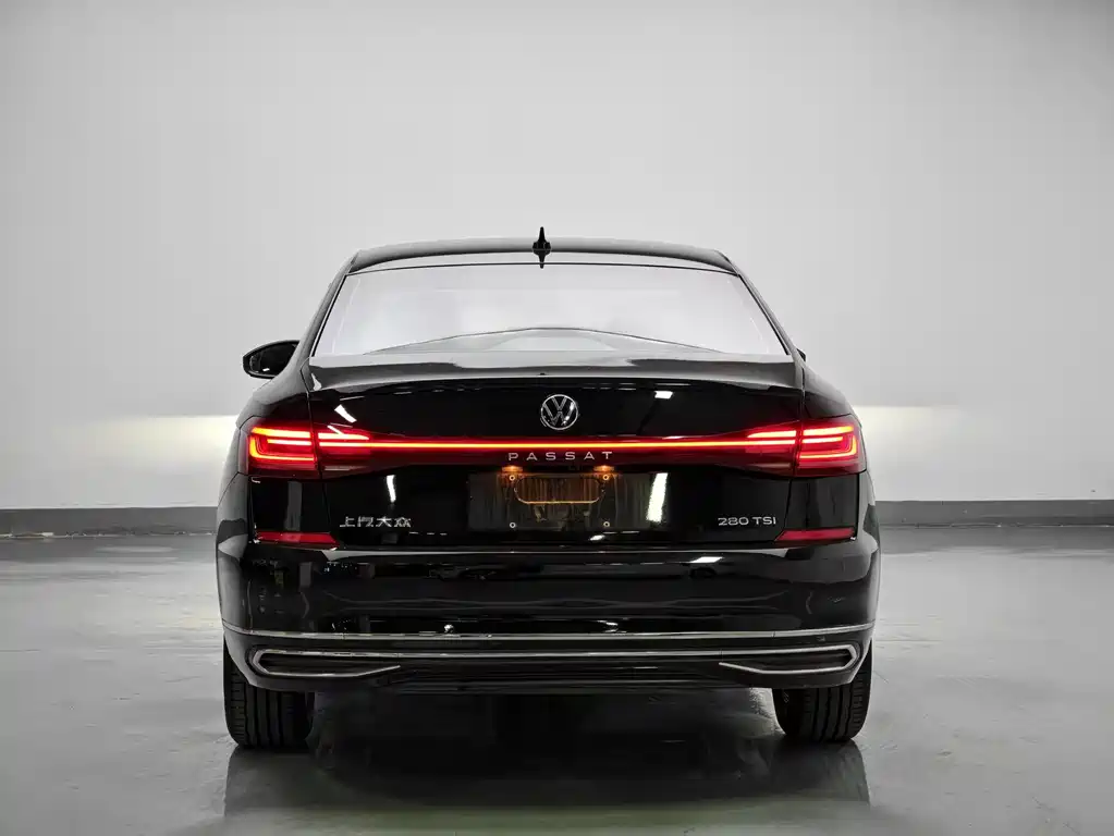 Volkswagen Passat — фото 6
