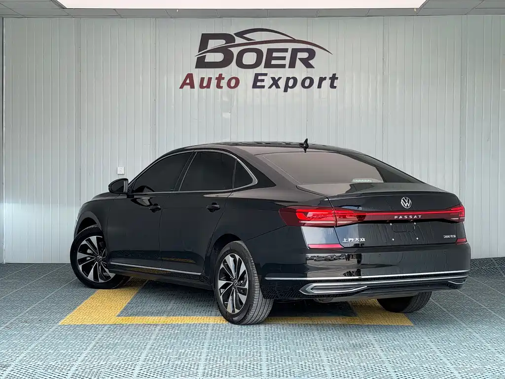Volkswagen Passat — фото 3