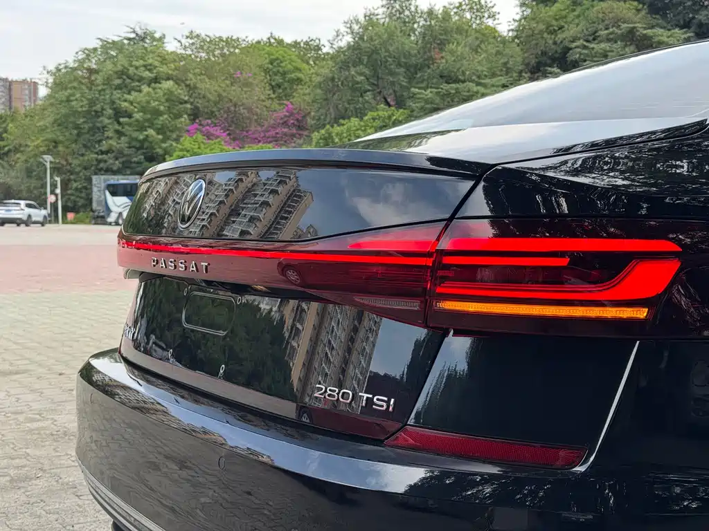 Volkswagen Passat — фото 7