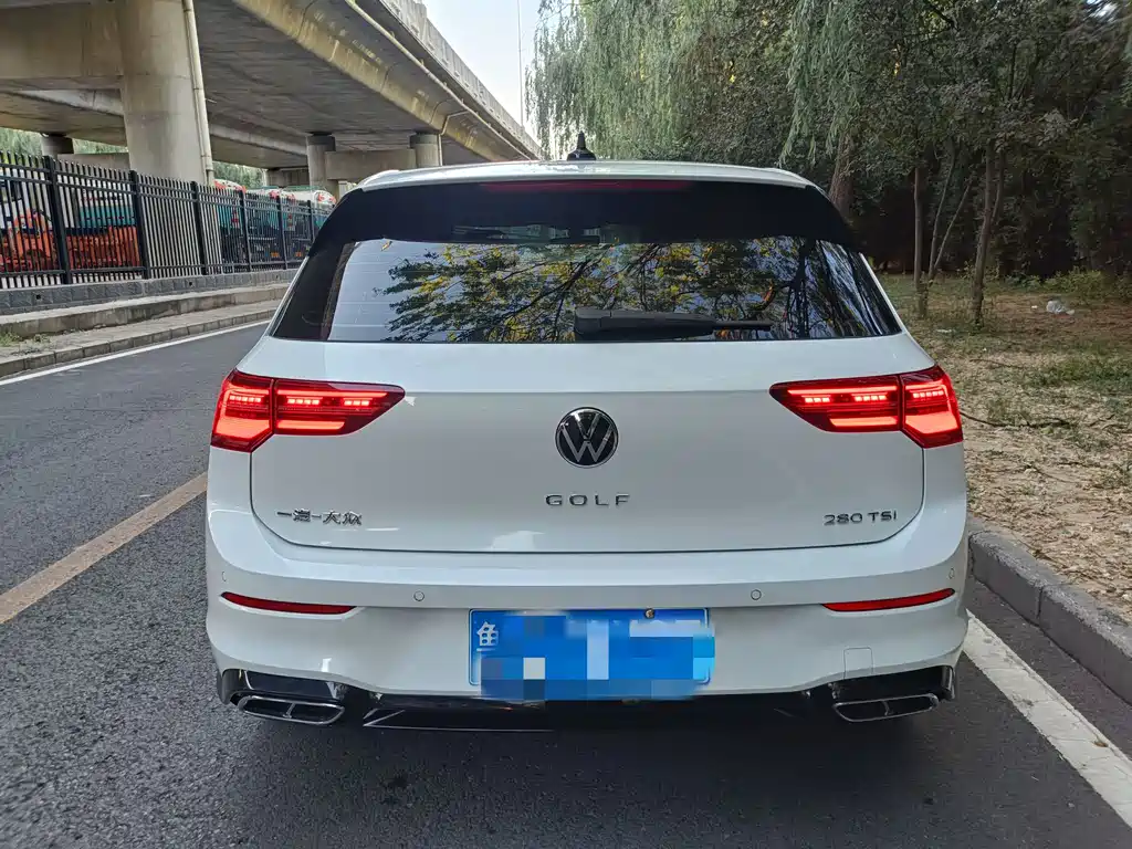 Volkswagen Golf — фото 14