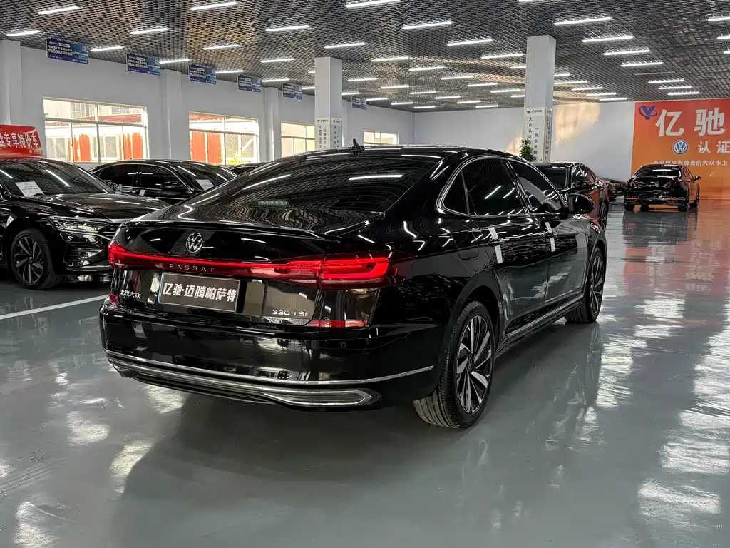 Volkswagen Passat — фото 9