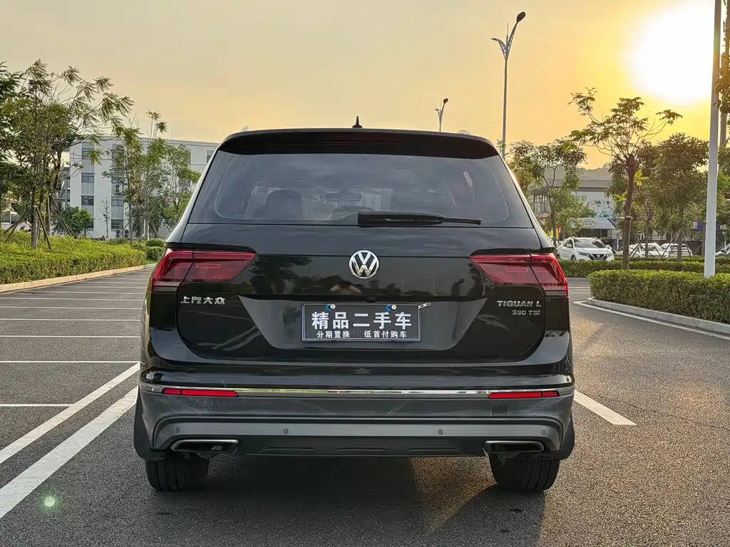 Volkswagen Tiguan L — фото 6