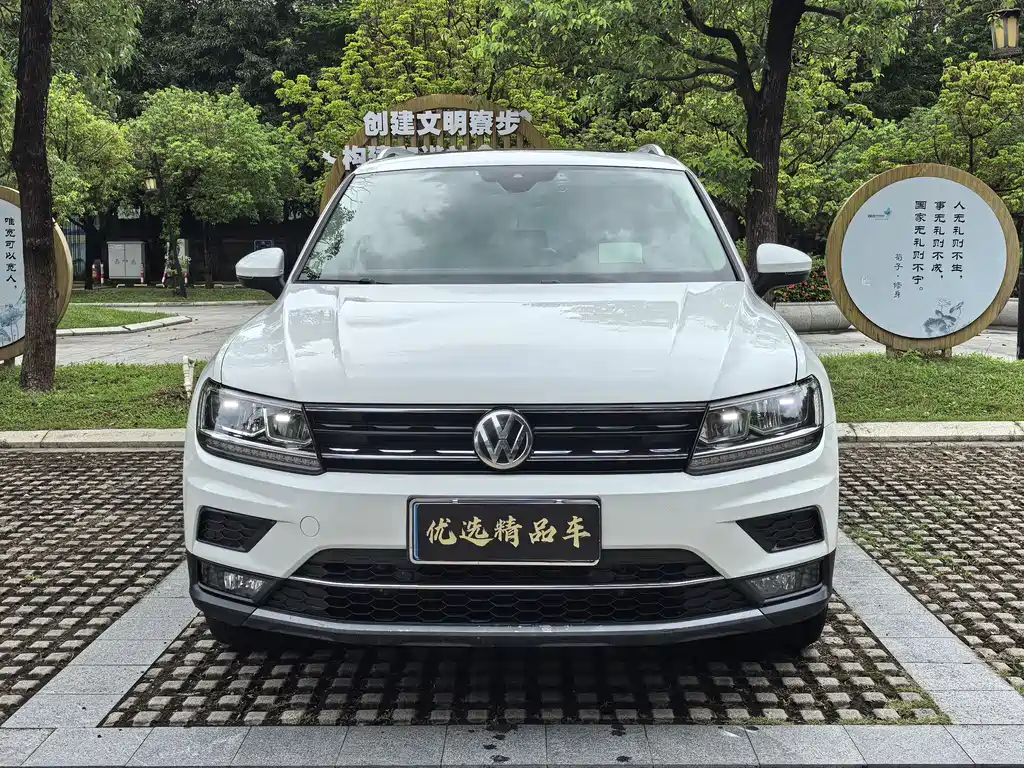 Volkswagen Tiguan — фото 2