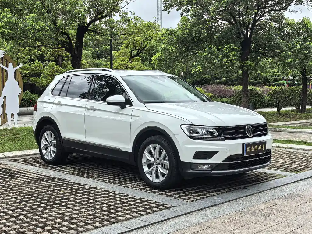 Volkswagen Tiguan — фото 3