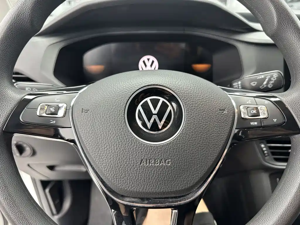 Volkswagen Tharu — фото 13