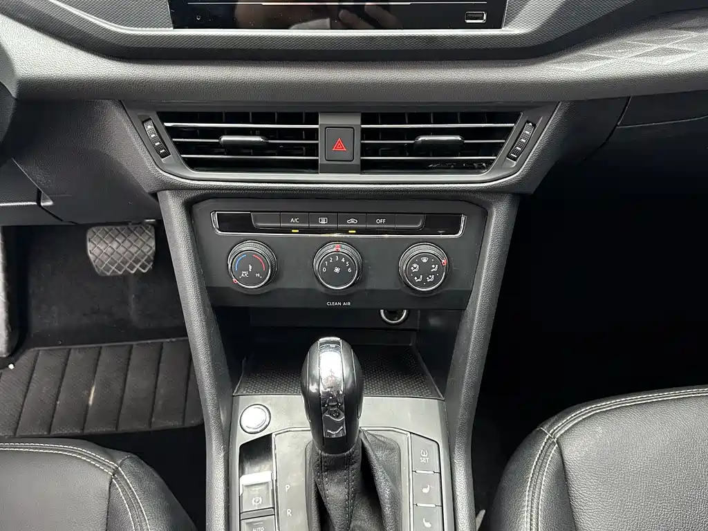 Volkswagen Tharu — фото 14
