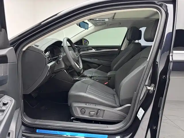 Volkswagen Passat — фото 10