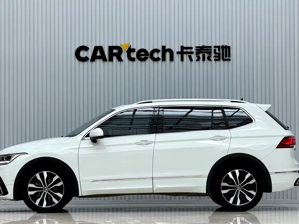 Volkswagen Tiguan L — фото 2